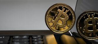 Bitcoin-Mining mit weniger Energiebedarf als bei Goldabbau