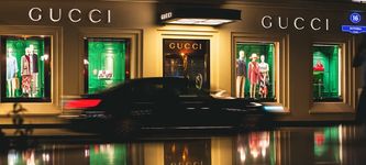 Gucci bekräftigt Metaverse-Pläne und kauft Land in The Sandbox