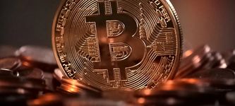 Bitcoin stürzt in extrem volatilem Markt kurzzeitig auf 8000$ ab