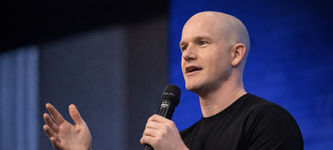 Coinbase-Aktienkurs bildet trotz Börsendebüt eine bärische Flagge