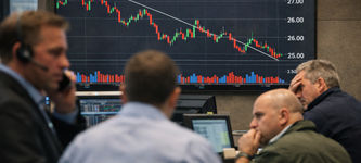 Dem Silberpreis droht ein noch stärkerer Einbruch, sollte er angesichts der Abflüsse aus dem SLV-ETF eine wichtige Unterstützungsmarke verlieren