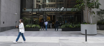 Robinhood-Aktie steht kurz vor dem ersten „Golden Cross“ seit 2023, während an der Wall Street eine optimistische Stimmung einsetzt