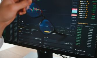 Raydium übertrifft Solana, Uniswap und Ethereum mit 820 Mio. USD Umsatz