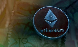 Ethereum-Kurs stabilisiert sich bei $3,9K, Händler peilen $4,8K-Zone an