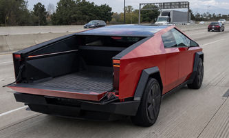 Die Tesla-Aktie könnte auf 500 Dollar steigen, da die steigenden Benzinpreise die Auslieferungen von Elektroautos ankurbeln