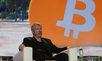 MSTR-Aktie gibt nach, während der Bitcoin-Kurs bei 80.000 Dollar stagniert: Warum sie sich wieder erholen könnte