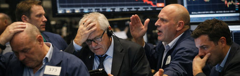 Der Einbruch des Goldpreises beschleunigt sich, während die Abflüsse aus dem SPDR GLD ETF sprunghaft ansteigen: Wie geht es weiter?