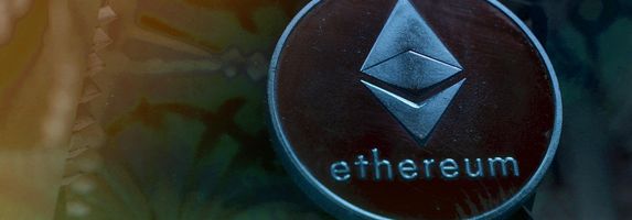 Ethereum-Kurs stabilisiert sich bei $3,9K, Händler peilen $4,8K-Zone an