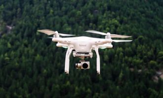 Drone Racing League entwickelt erstes P2E-Drohnenspiel im Metaverse