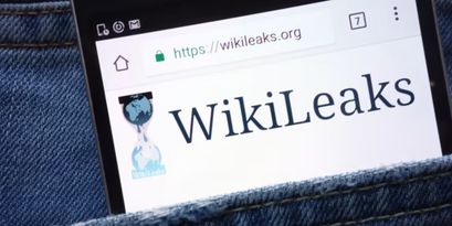 NFT-Auktion bringt über 52 Millionen Dollar für WikiLeaks-Gründer ein