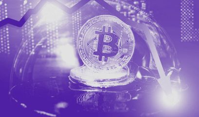 Bitcoin Münze in einer Seifenblase mit Chartpfeil nach unten