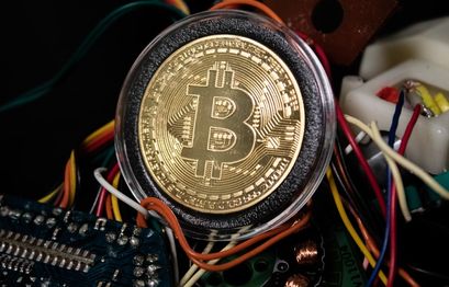 Bitcoin-Miner der ersten Stunde schickt 30.000 BTC an Krypto-Börsen