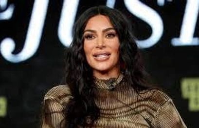 Kim Kardashian wegen Werbung für unbekannte Kryptowährungen von der Aufsichtsbehörde verwarnt