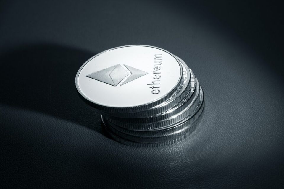 Ethereum erreicht 5-Monats-Hoch, Bitcoin kostet meh als 66.000$