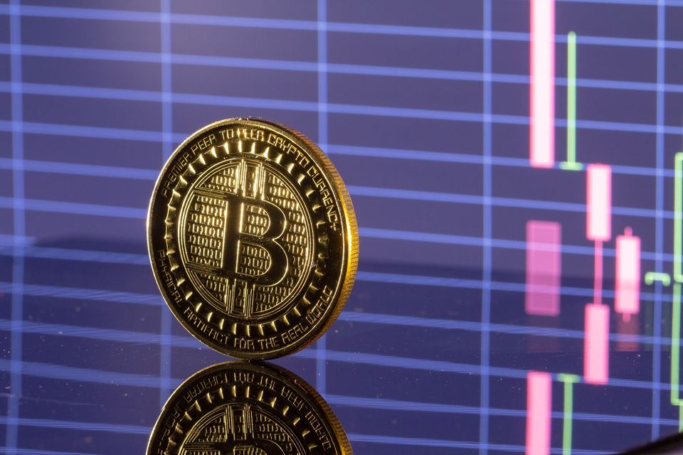 Altcoins im Fokus: Analyse der Marktbewegungen bei fallendem Bitcoin-Preis