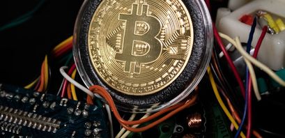 Bitcoin-Miner der ersten Stunde schickt 30.000 BTC an Krypto-Börsen