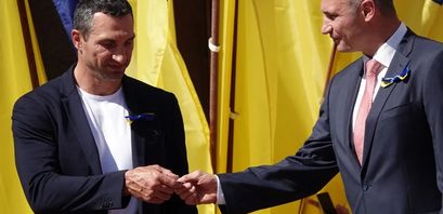 Wladimir Klitschko und Künstler WhIsBe verkaufen NFTs für Ukraine